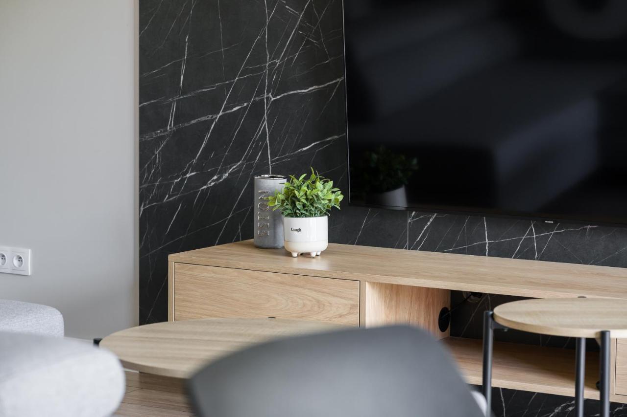 Bookowska Apartments Познань Экстерьер фото