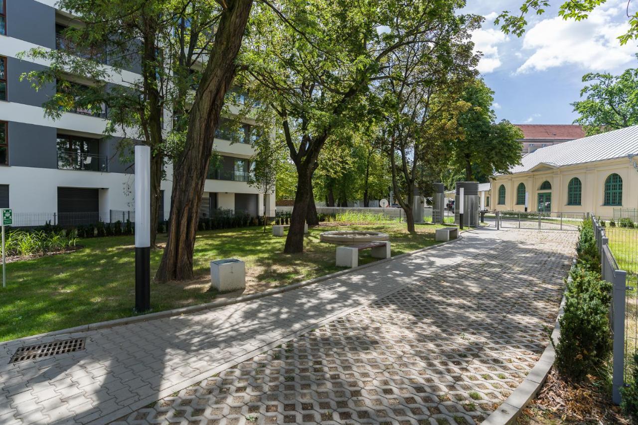 Bookowska Apartments Познань Экстерьер фото
