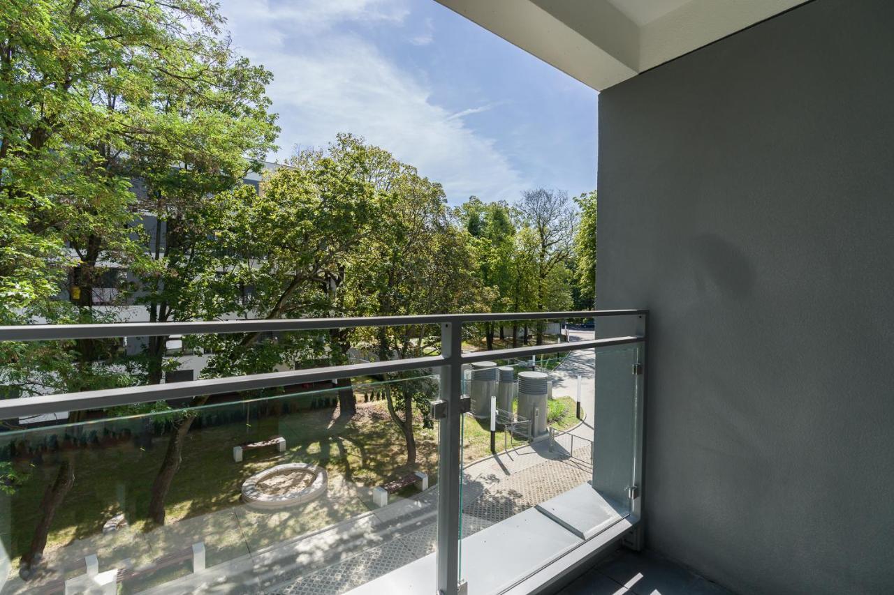 Bookowska Apartments Познань Экстерьер фото